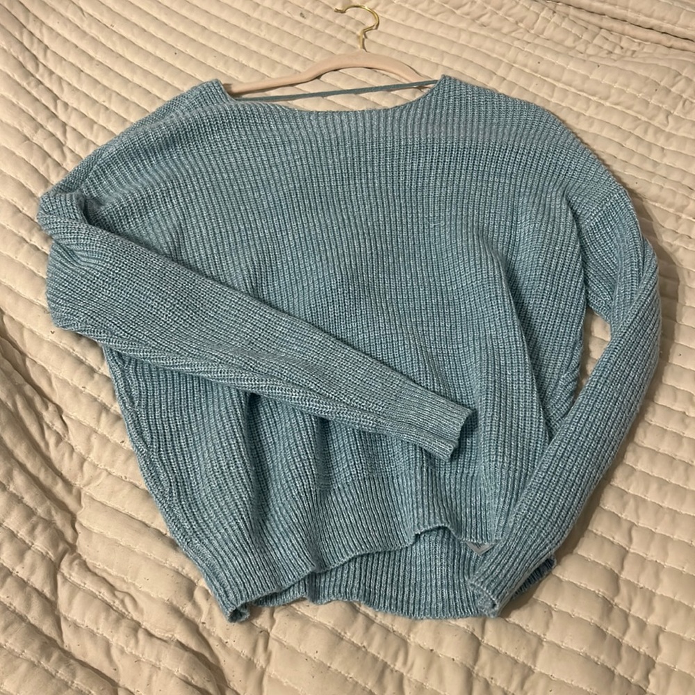 criscross back sweater